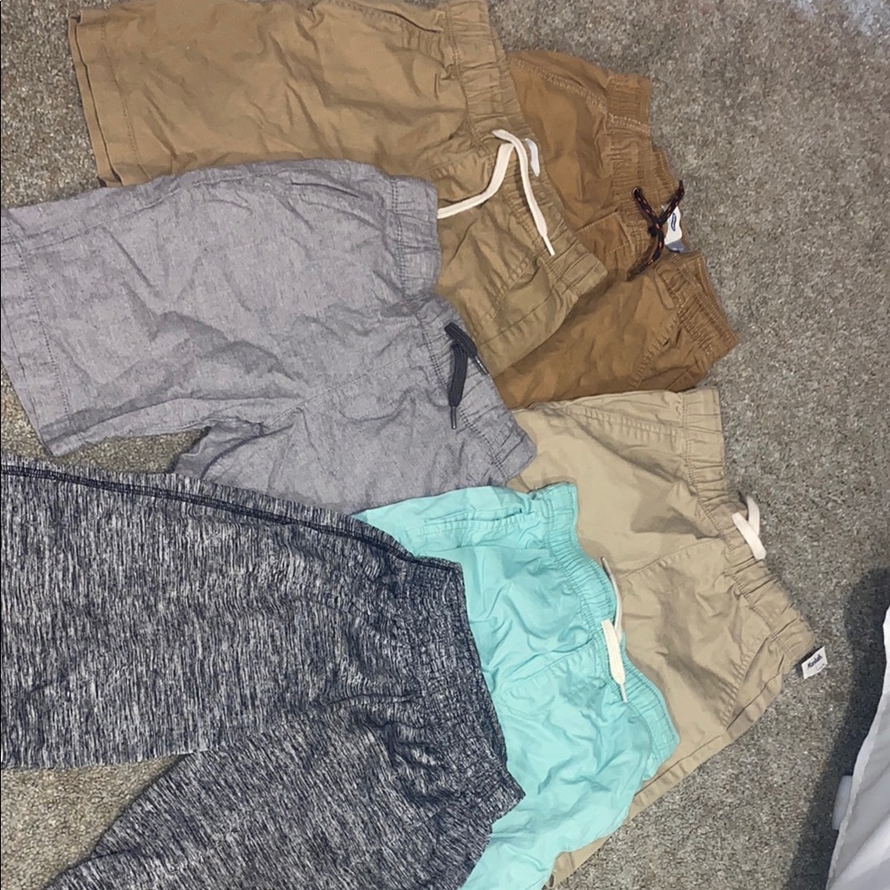 Six Old Navy Casual Shorts size medium/8